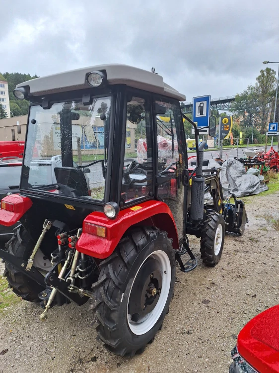 malotraktor 404 4valec 40hp, 4X4 kabína + čelný nakladač