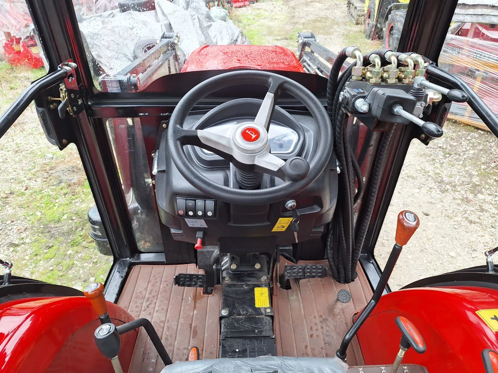 malotraktor 404 4valec 40hp, 4X4 kabína + čelný nakladač